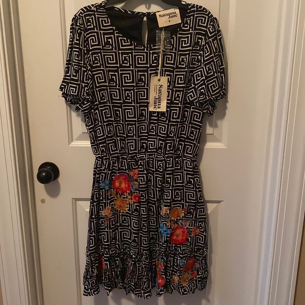 BNWT Savannah Jane Black & White Geo Dress with Floral Embroidery